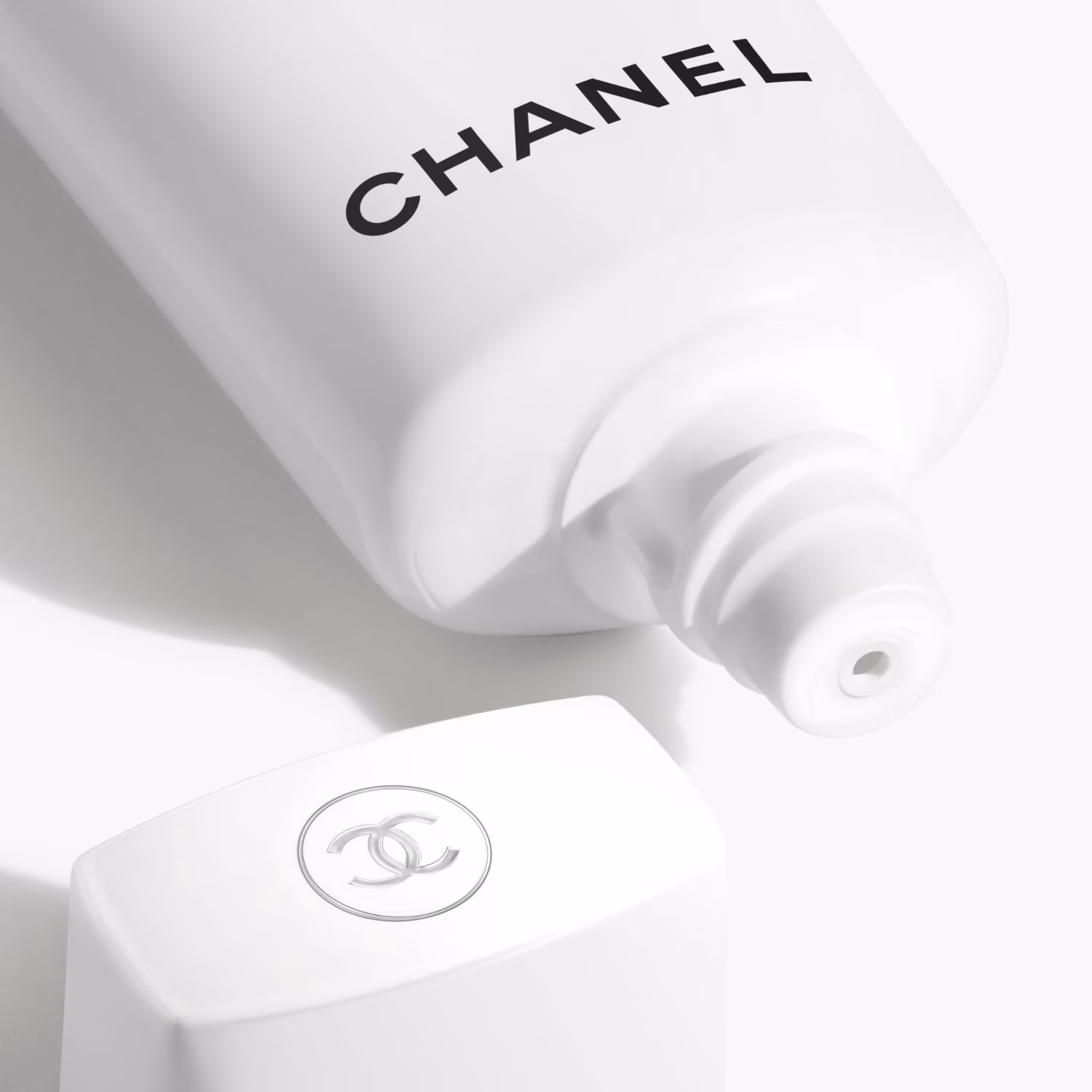 UV ESSENTIEL