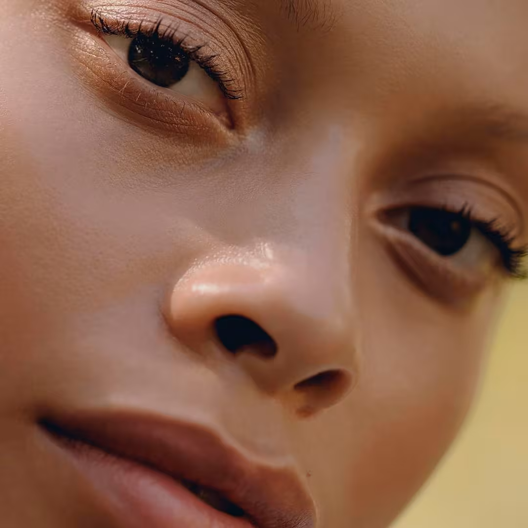 Well People  Expressionist Volumizing Mascara