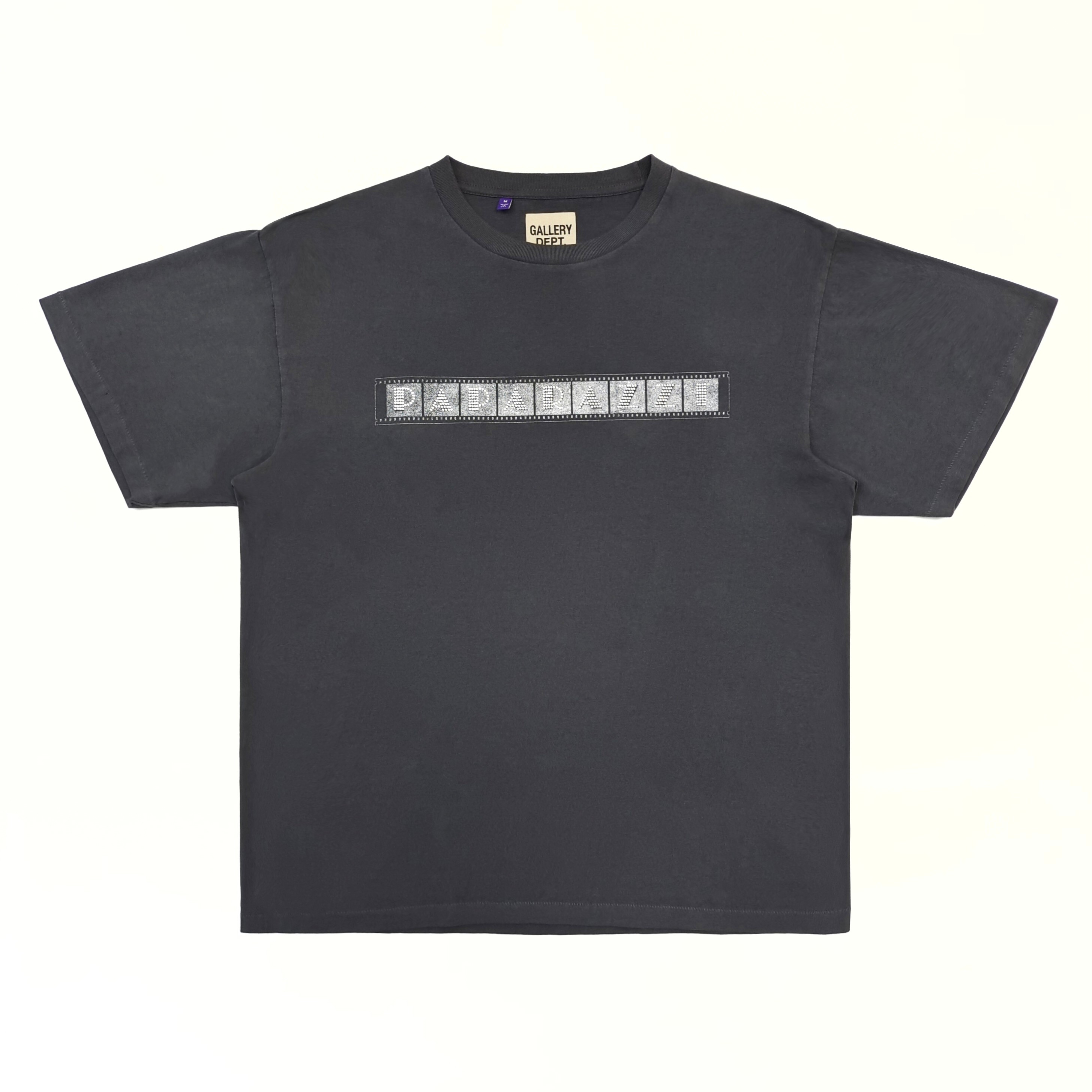Yellow film-cut diamond letter print washed black T-shirt