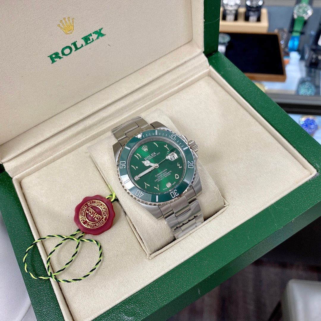 Rolex Watch OYSTER PERPETUAL DATE 40MM WHITE & BLACK SHELL
