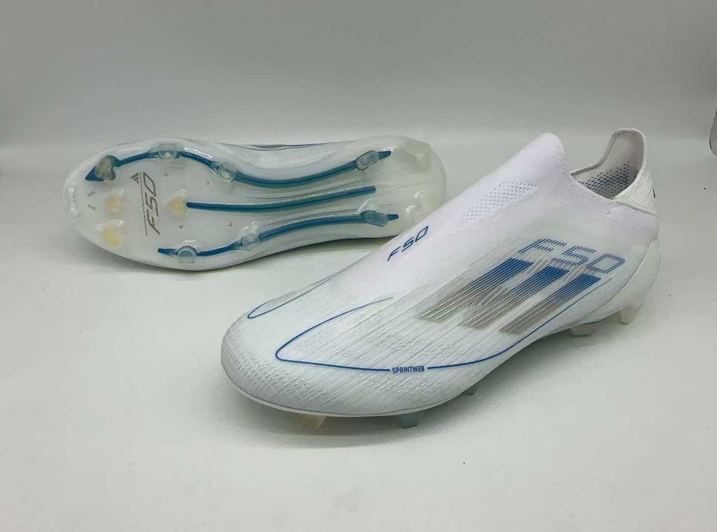 A F50 Elite FG Polar Victory - Footwear White/Silver Metallic/Bright Royal
