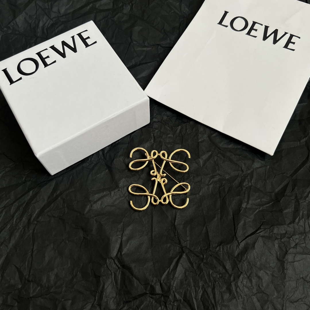 Loewe Brooch