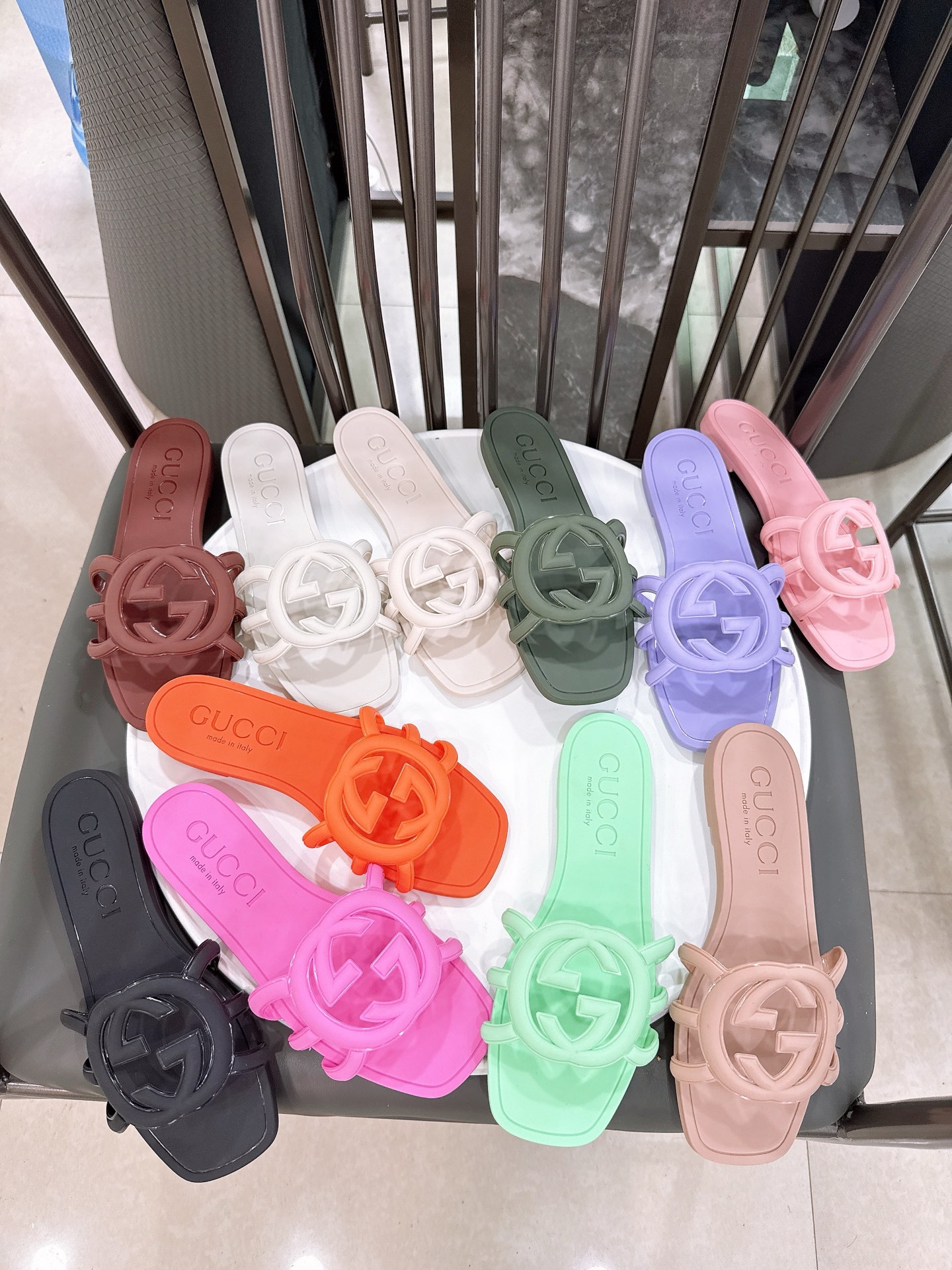 GUCCI Interlocking G Logo Cutout Square Toe Rubber Blondie TPU Slide Flat Sandals