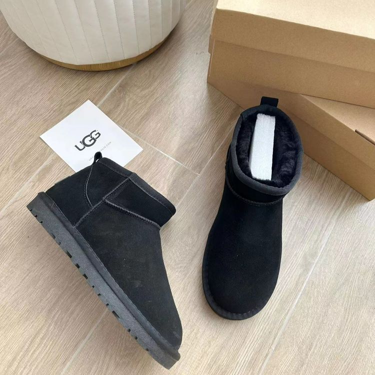 UGG Classic Ultra Mini Boot Black