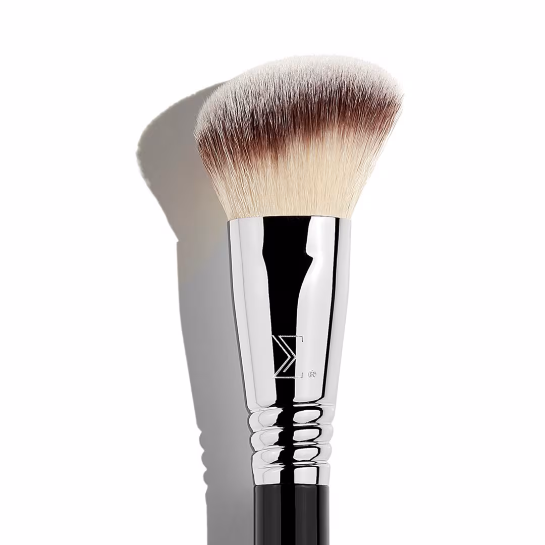 Sigma Beauty  F43 Soft Angled Cheek Brush