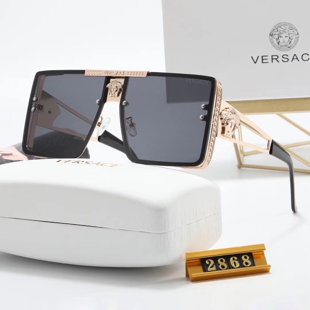 Versace Fashionable Sunglasses