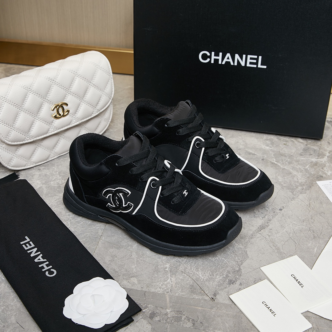 CHANEL - Mesh and Leather Low-Top Casual Shoes Women Black