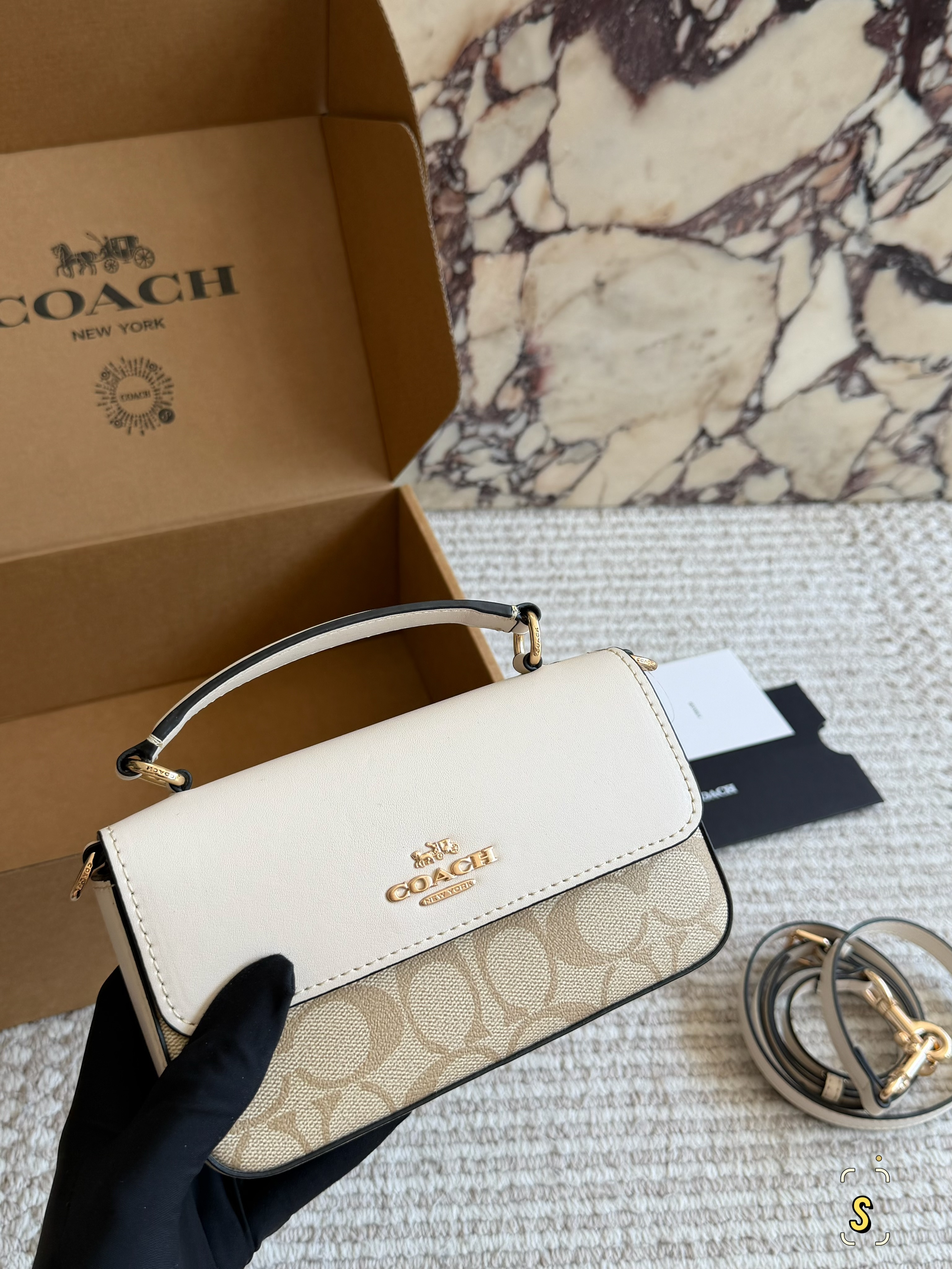 Coach Josie Mini Retro Phone Bag