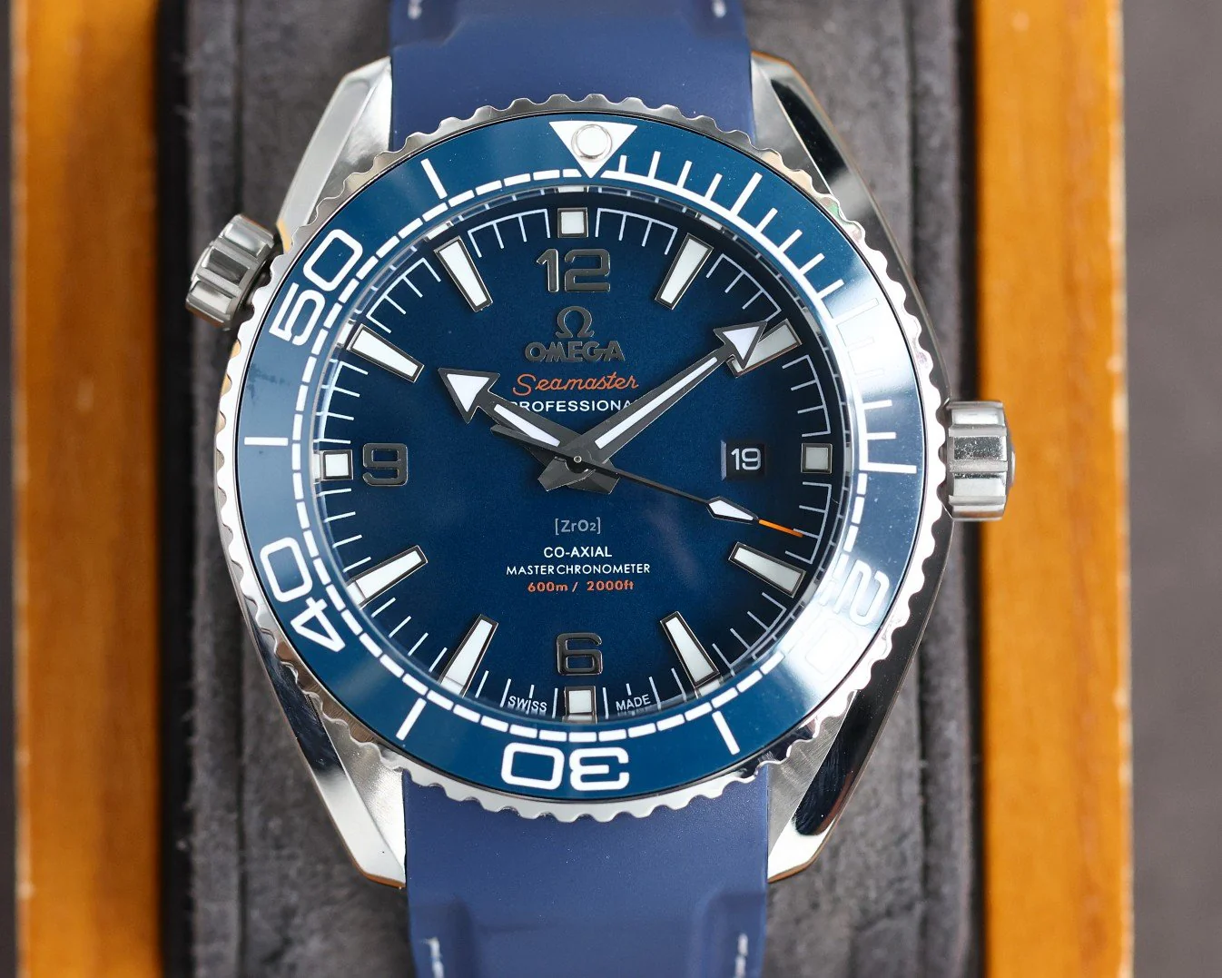 Omega Watch SEAMASTER PROFESSIONAL PLANET OCEAN 600M BLUE CERAMIC BLUE RUBBER