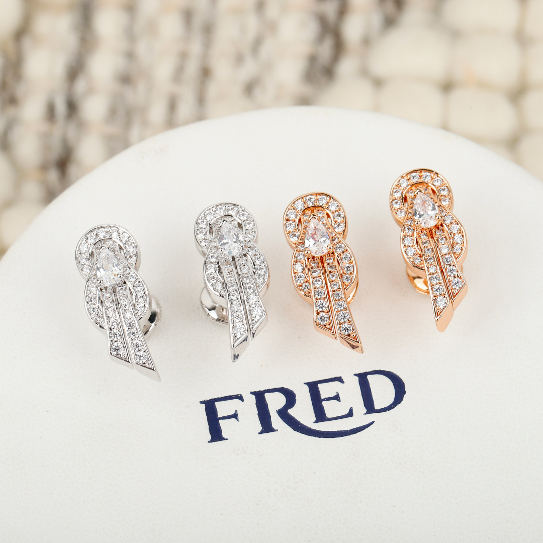 FRED Chance Infinie Pavé Crystal Earrings