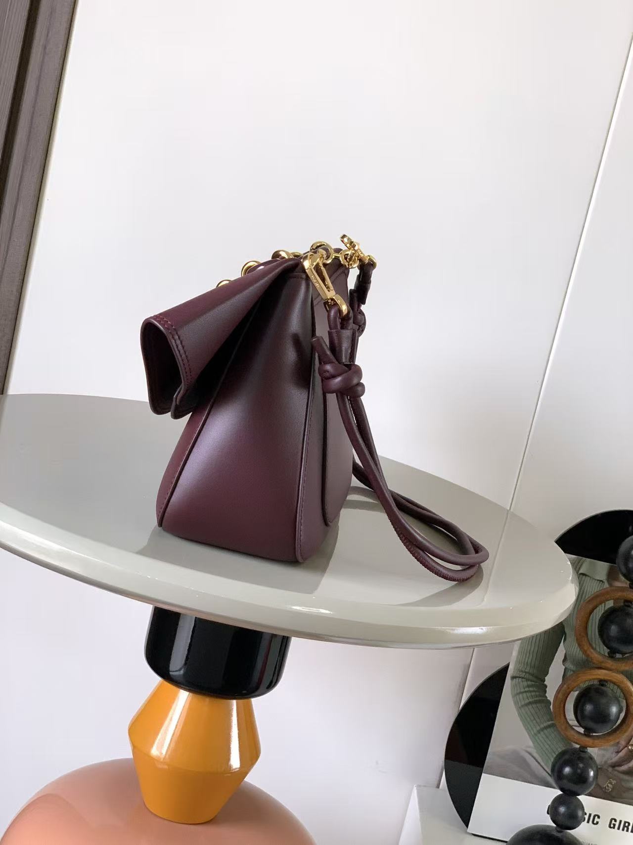 Loewe new burgundy red chain bag shoulder bag