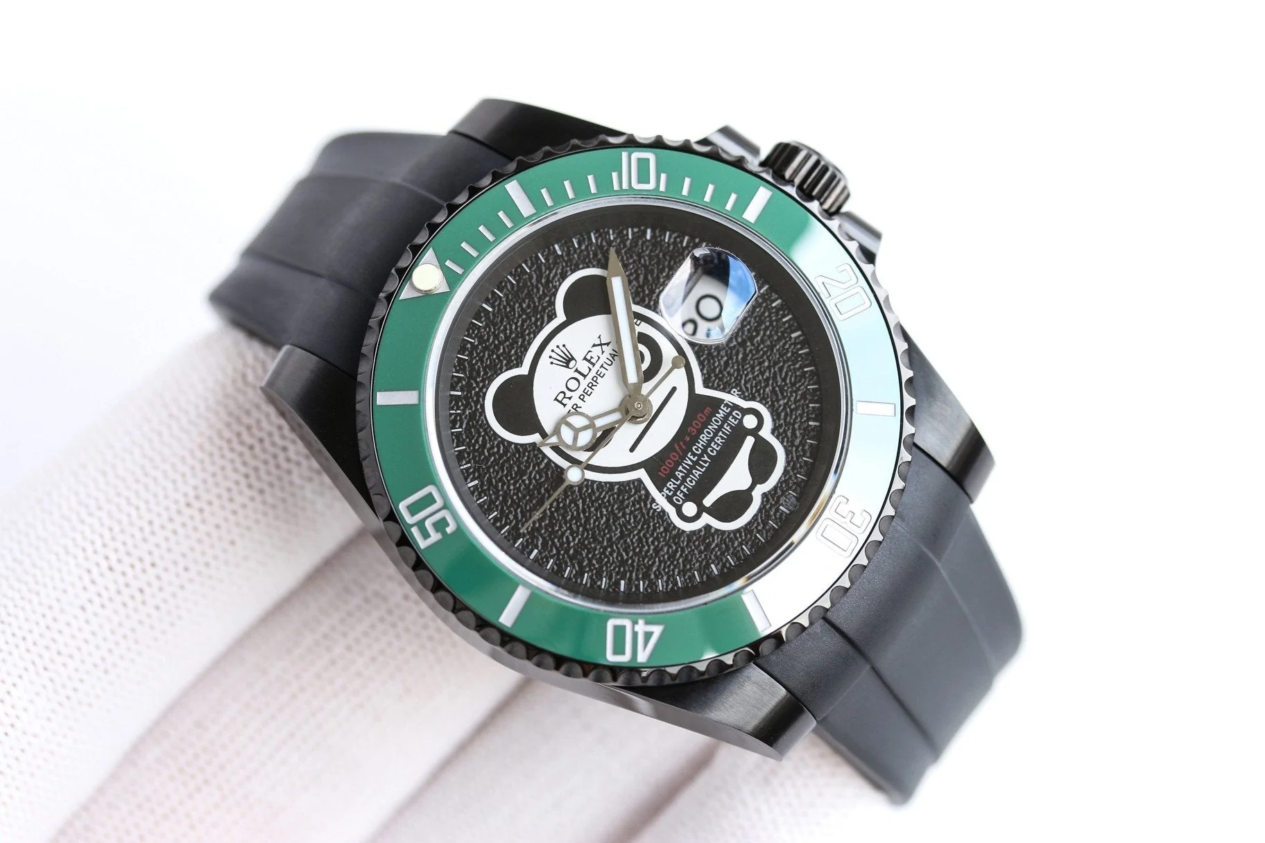 Rolex Watch SUBMARINER DATE 40MM CUSTOM GREEN BEZEL BLACK BEAR DIAL Watch