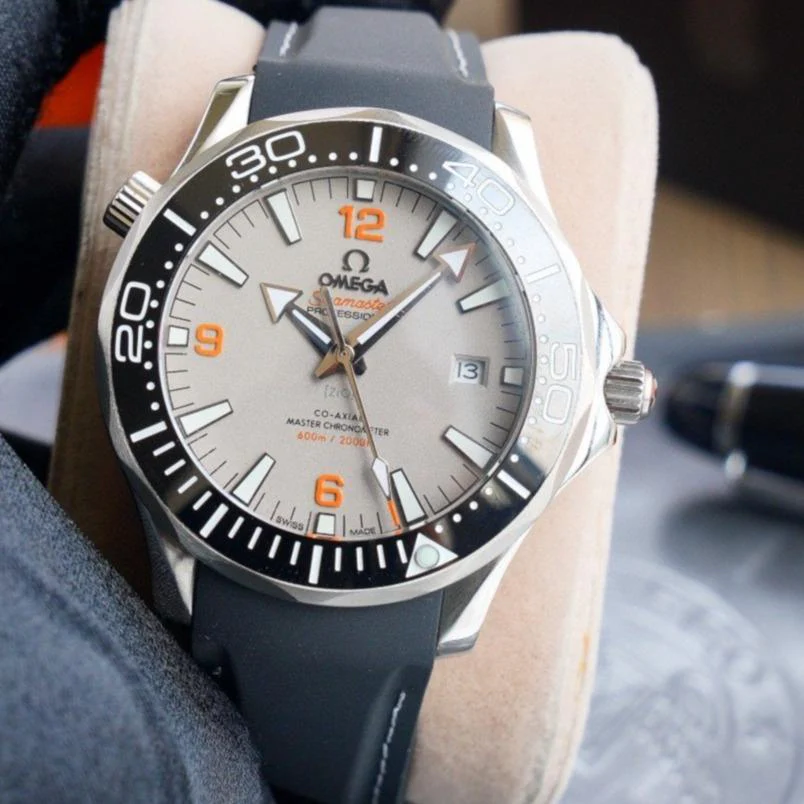 Omega Watch SEAMASTER PLANET OCEAN 600M RUBBER STRAP