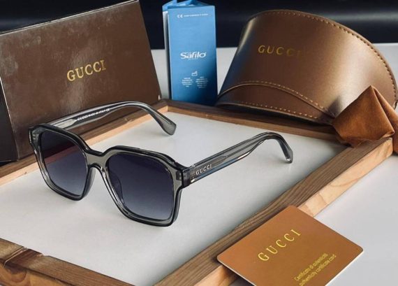 Gucci sunglasses 72