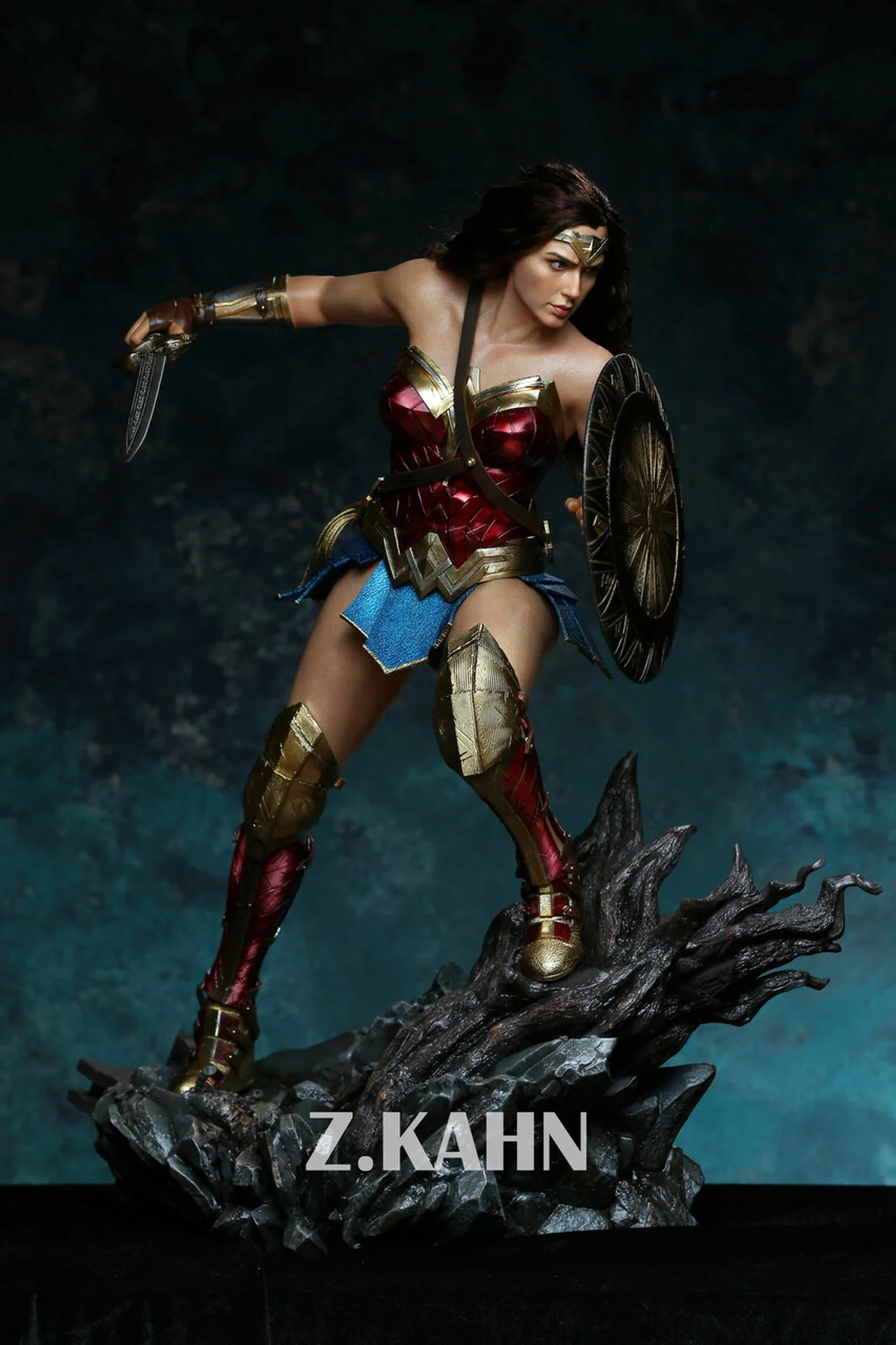 DC Comic - Wonder Woman (Femme Fatale) | 1:3 Resin Statue | von Z.KAHN Studio