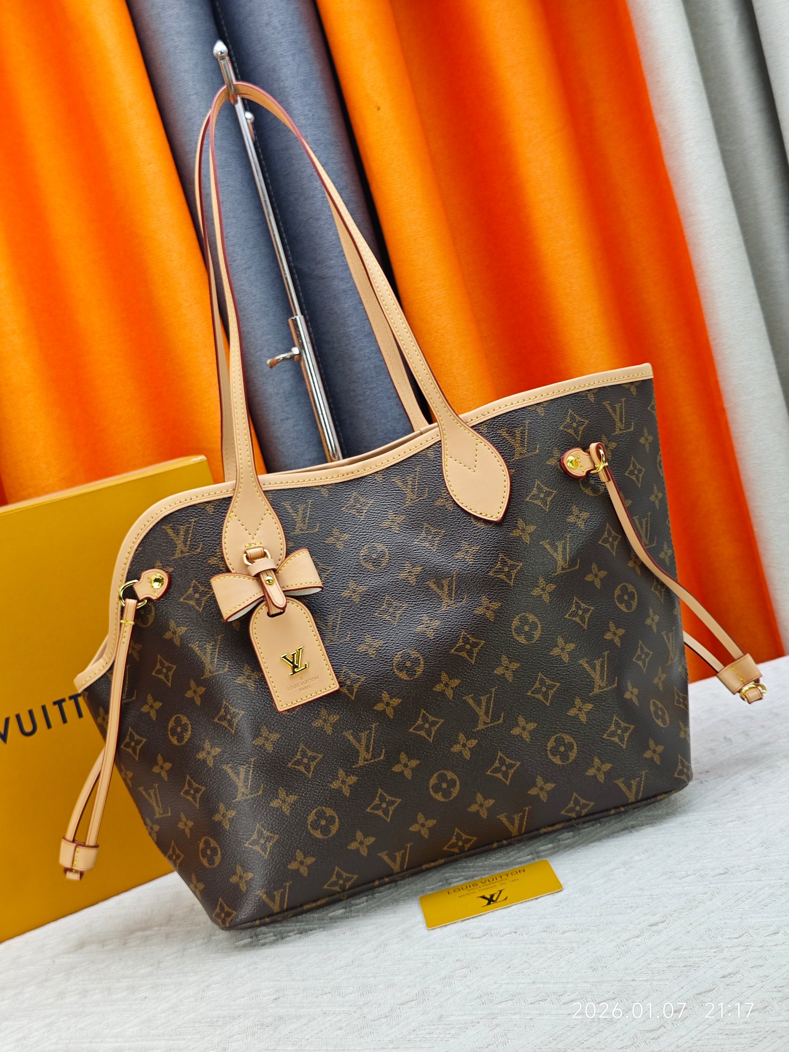 LVxTM Neverfull Tote Bag New Collection