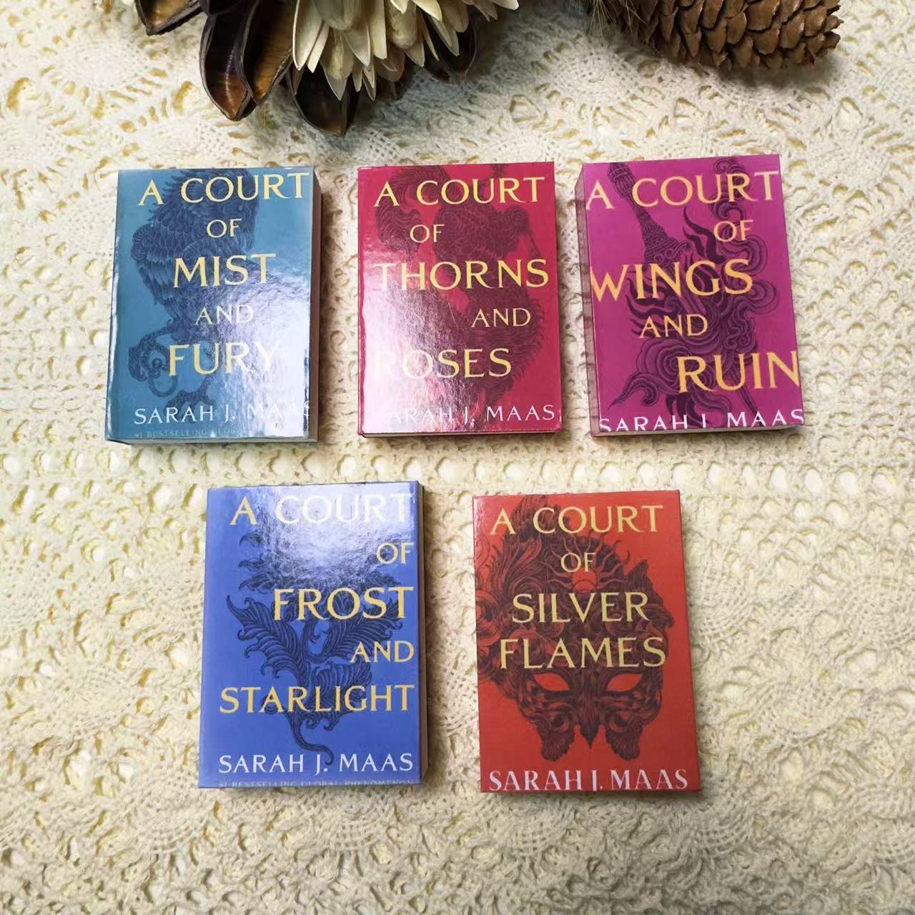 A Court of Thorns and Roses (5 book series)