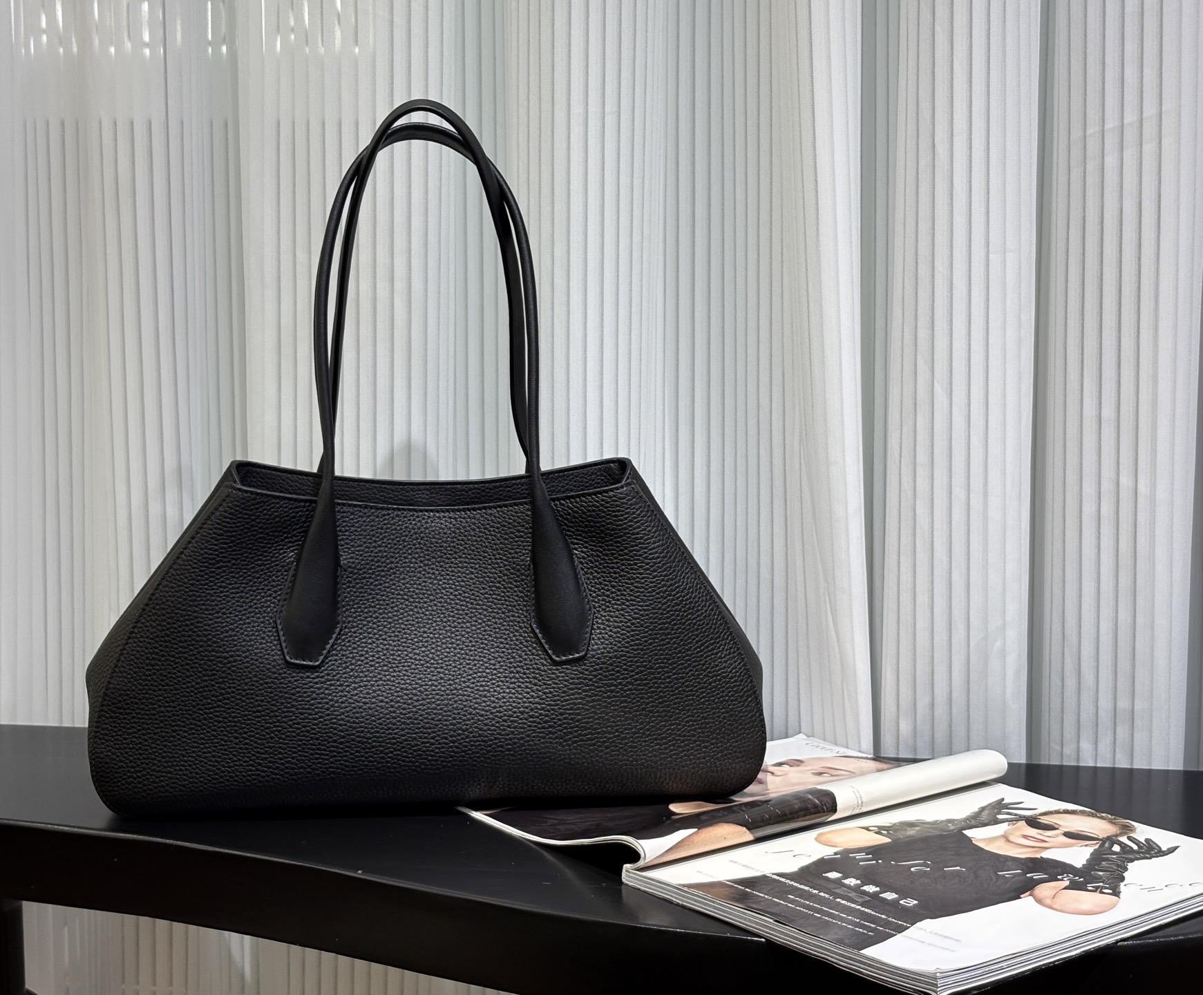 THE ROW TR 2025 Autumn/Winter Alger bag