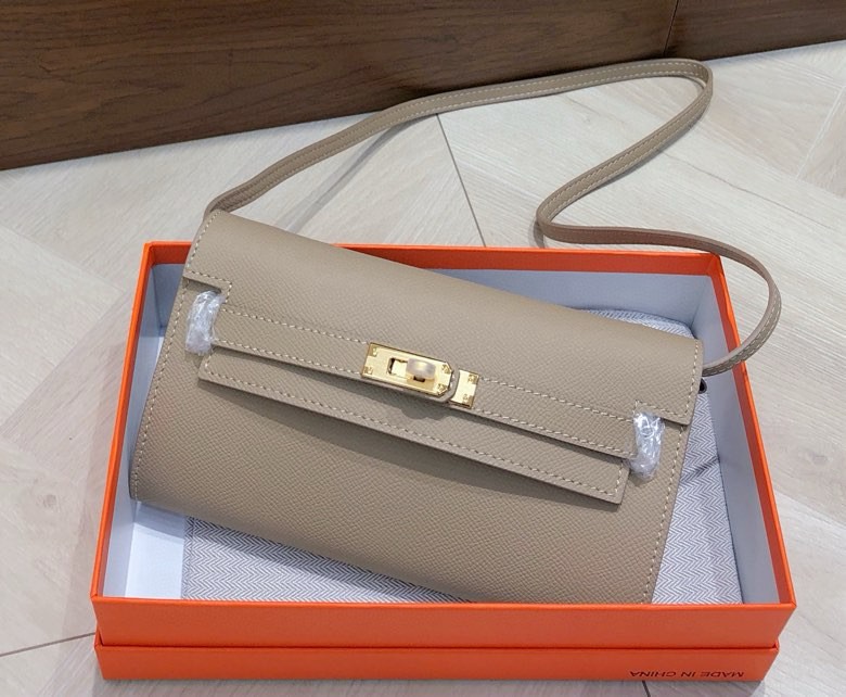 Hermes Kelly Wallet to Go Gold Hardware