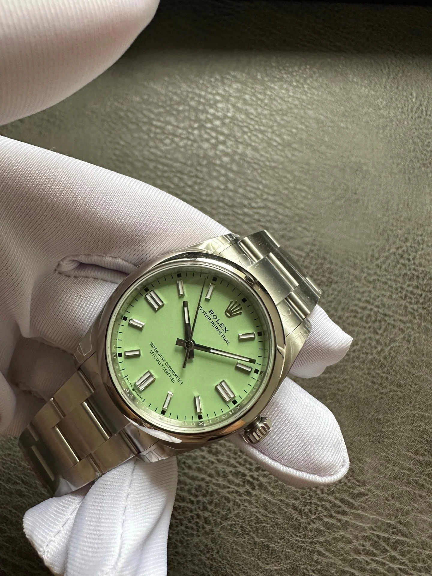 Rolex Watch 25 Oyster Perpetual 41mm Pistachio Green