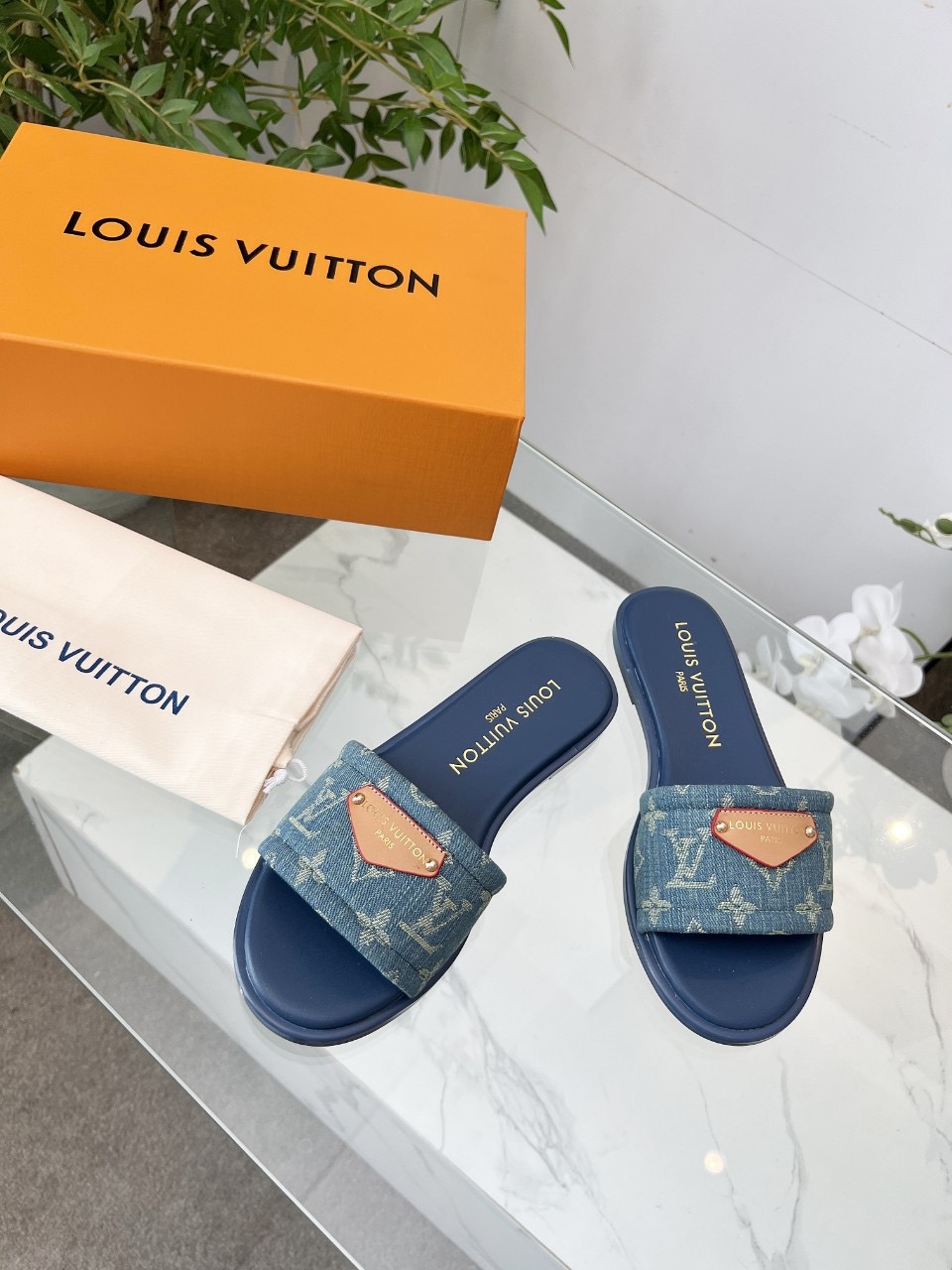 LV  Classic Printed Sandal