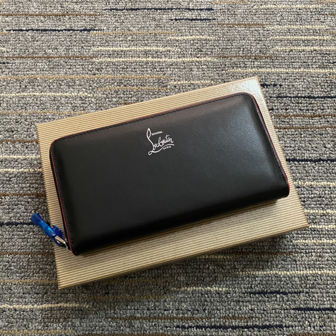 [10A] Christian Louboutin Panettone Wallet