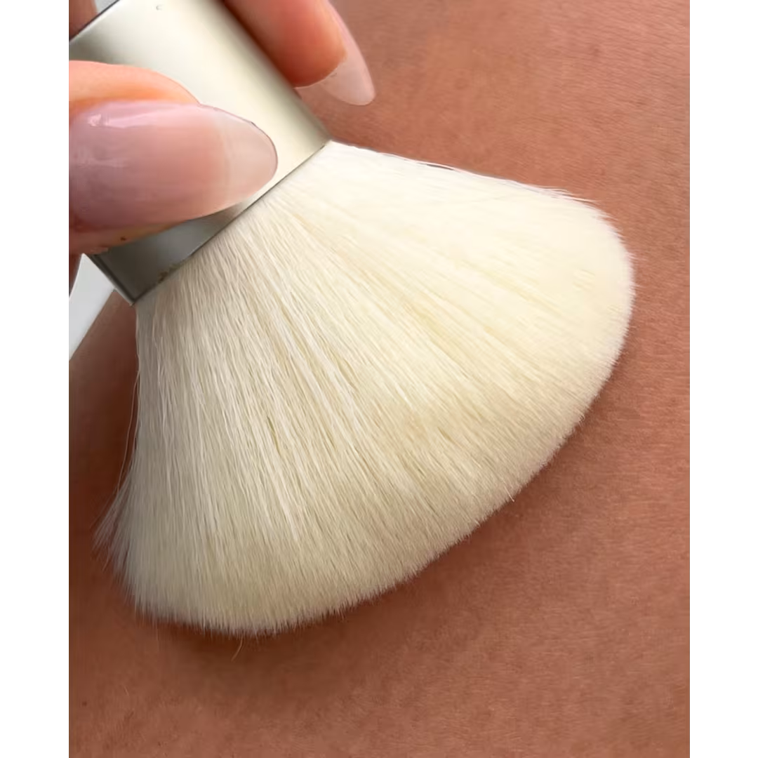Dolce Glow  Kabuki Brush