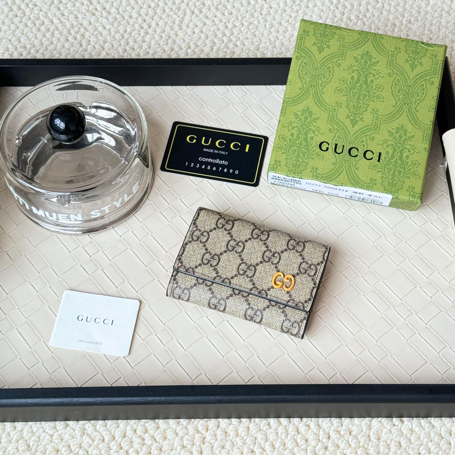 Gucci Wallets Card Holder Wallet 768241