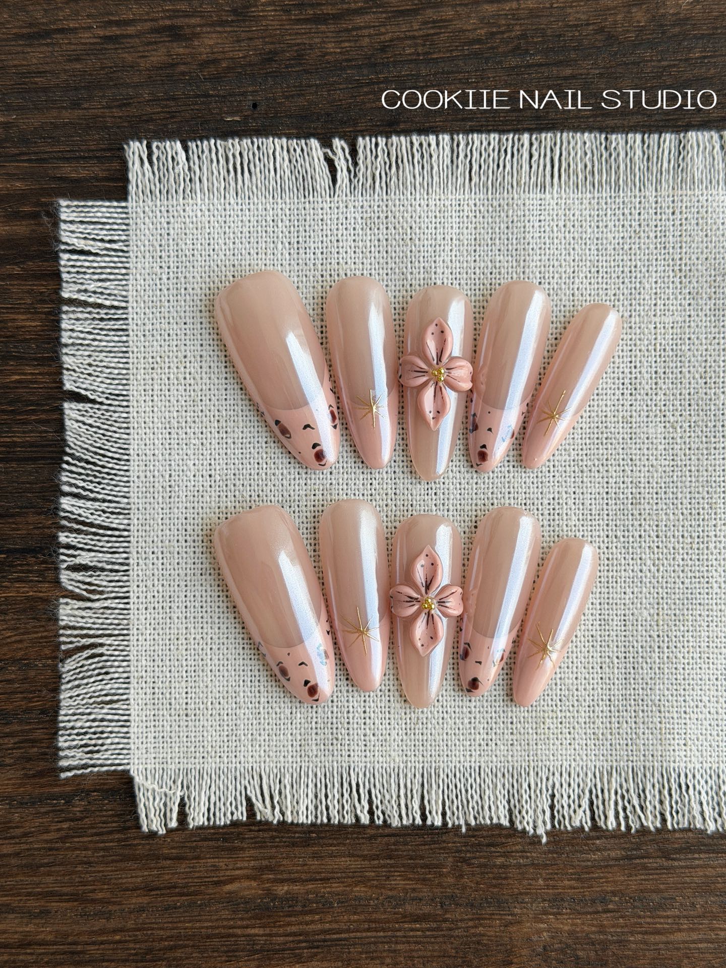 Hailey Pink Leopard Carving
