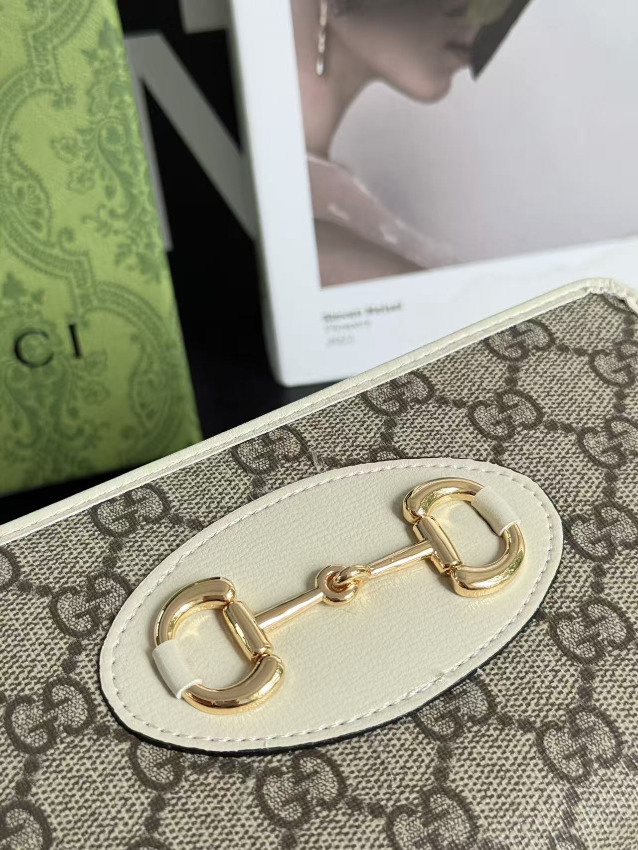 Gucci Zipper Wallet