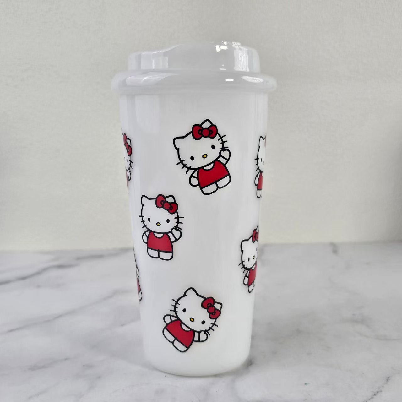Cartoon sticker cup bong hello kitty design