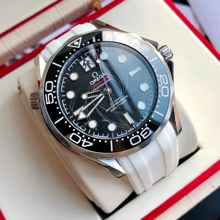 Omega Watch SEAMASTER DIVER 300M CO-AXIAL 42MM 007 WHITE RUBBER