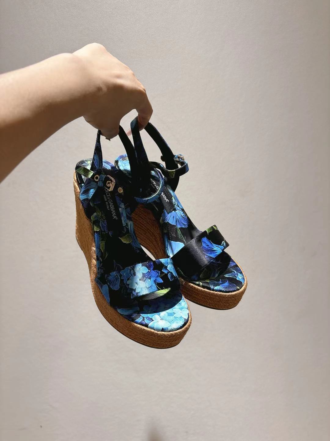 Dolce & Gabbana Straw Sandals