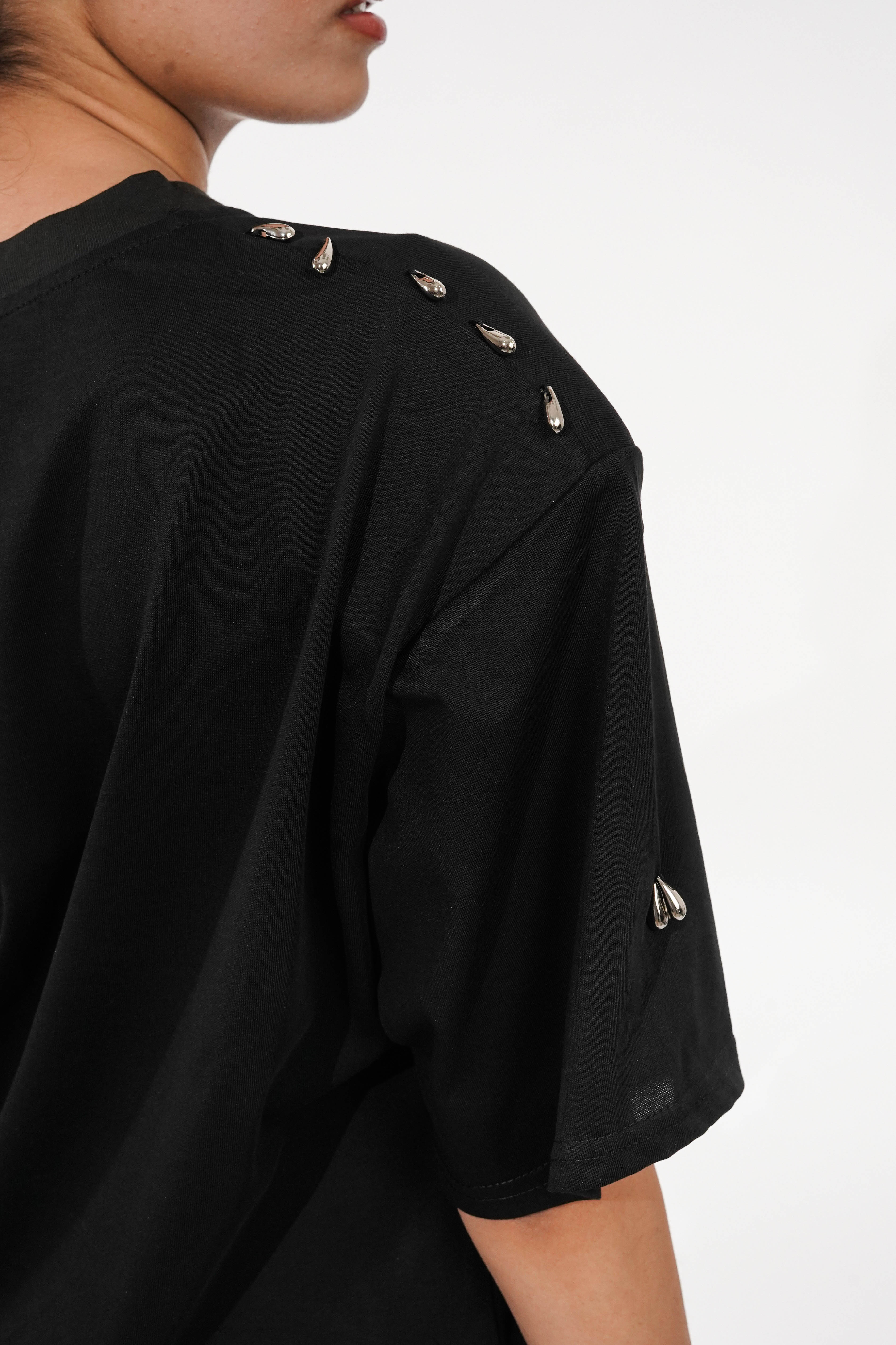 Regina Black Charm T-shirt