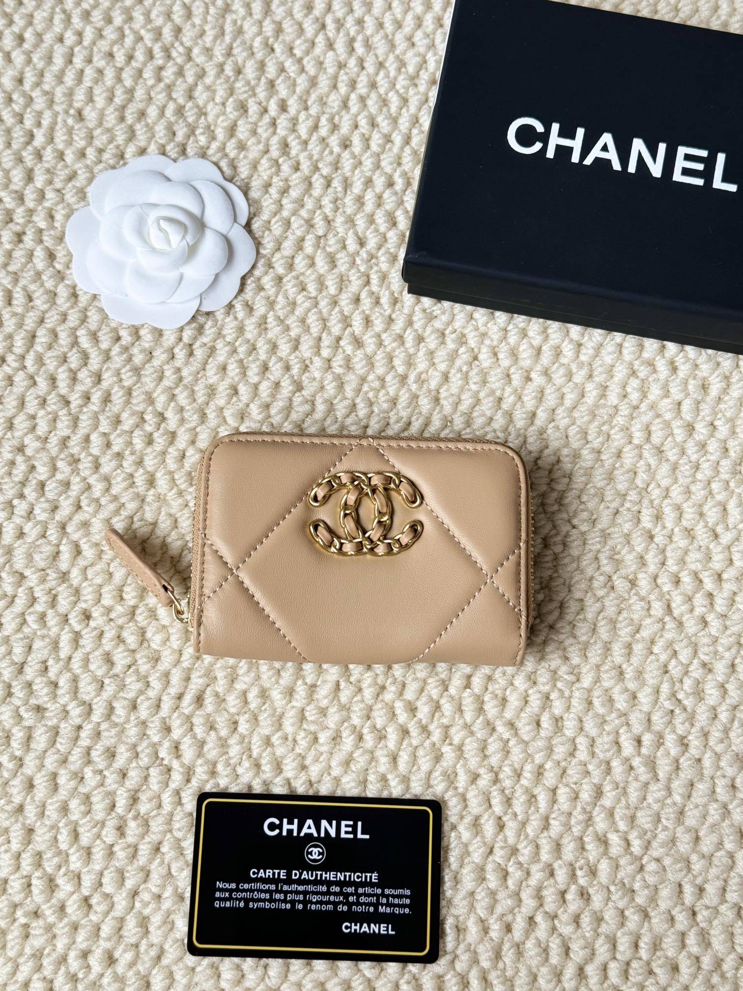 Chanel Wallet Card Holder H138