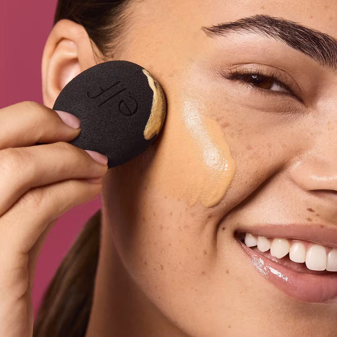e.l.f. Cosmetics  Bounce & Blur Pro Sponge