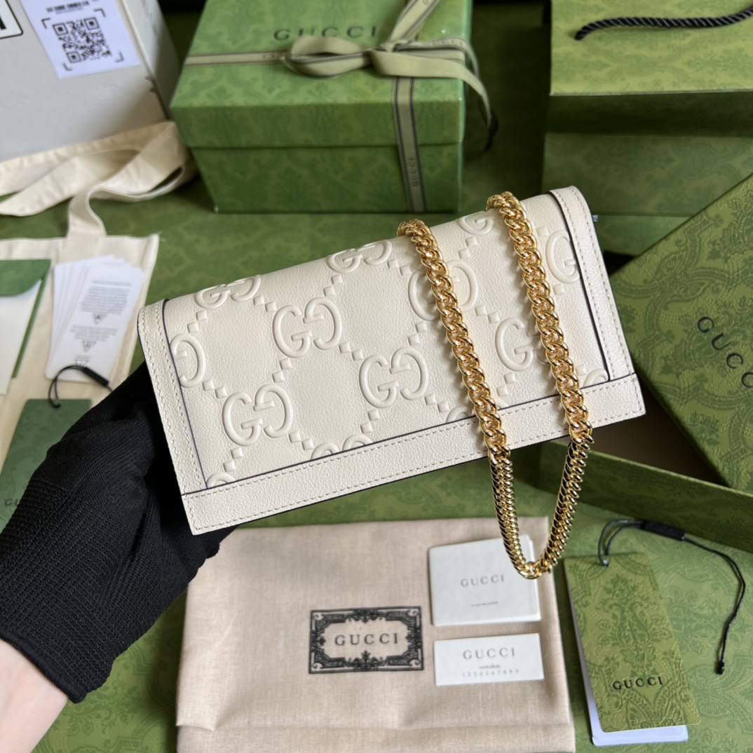 Gucci Leather clutch 676155