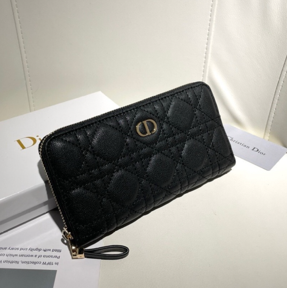 Dior Caro Voyageur Wallet card holder
