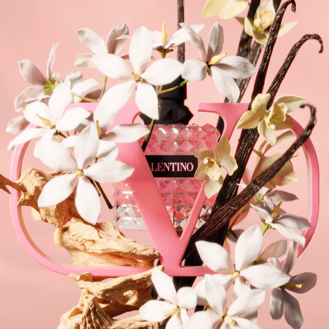 Valentino  Born In Roma Perfumed Body Shimmer