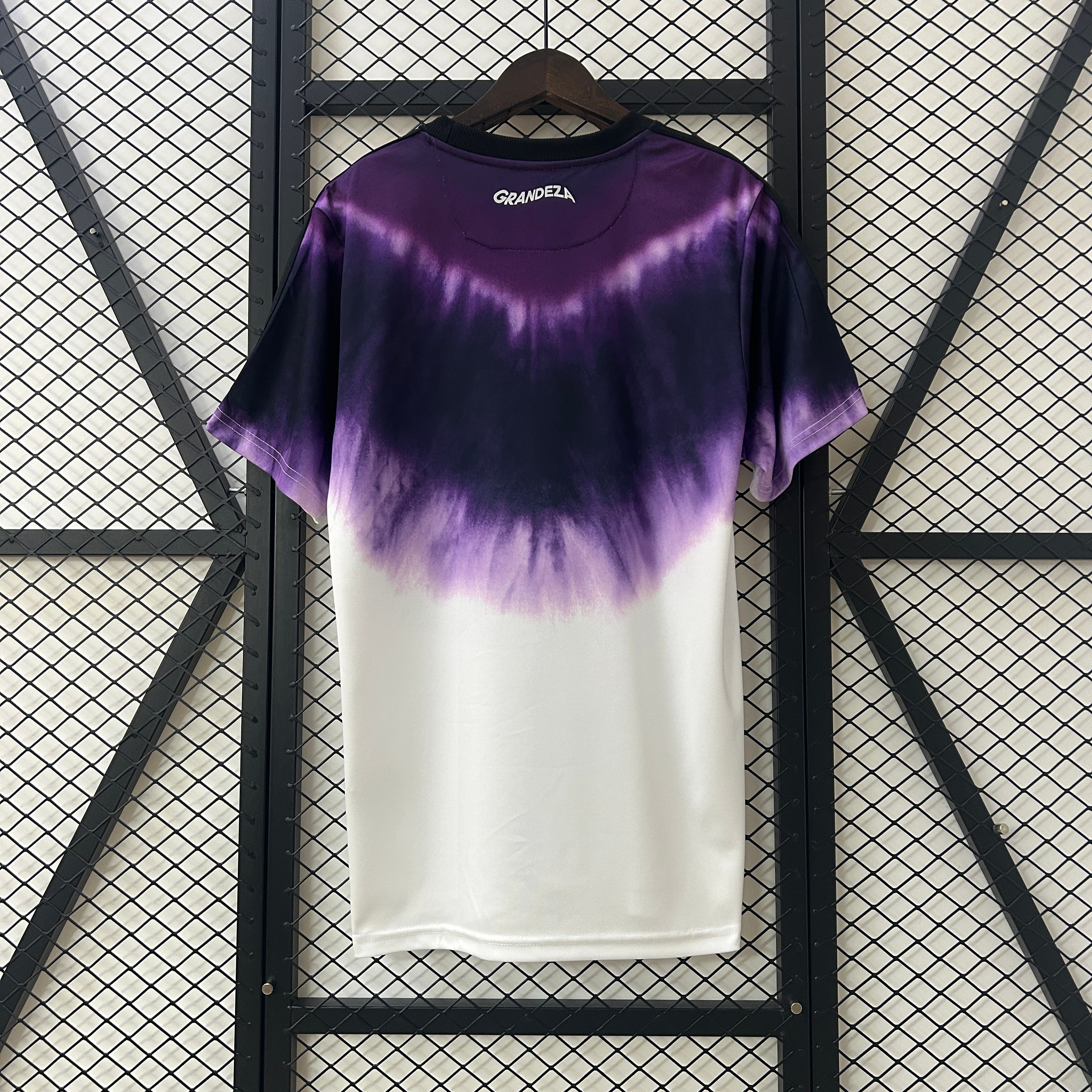 2025/2026 Real Madrid Special Edition Football Shirt （Fan Edition）