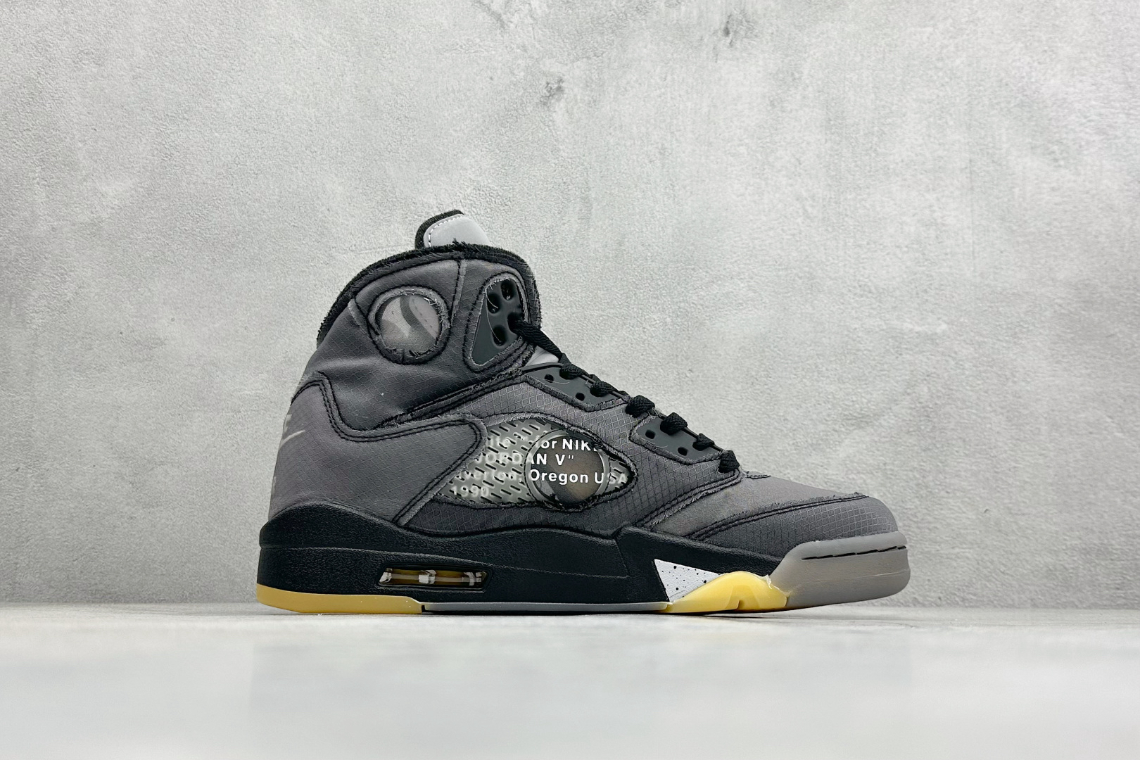 Air Jordan 5 Retro OG Mid-Top Retro Basketball Shoes