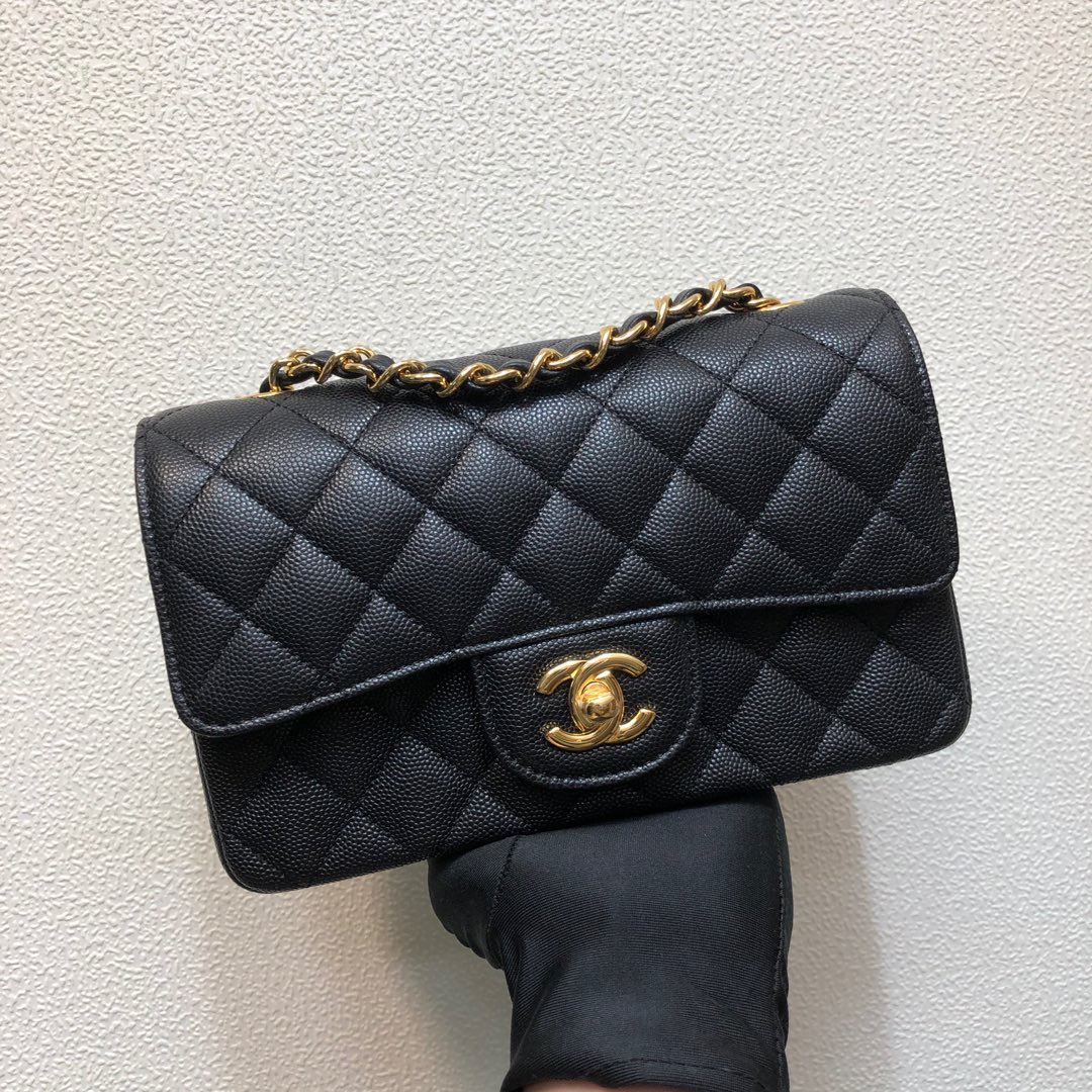 Chanel Classic Flag Bag Caviar Small 20 cm Black
