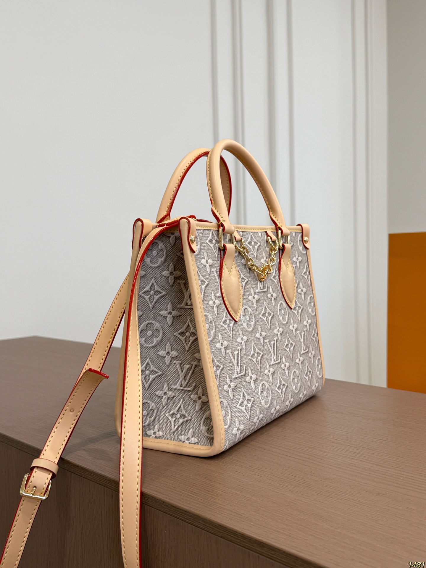 Lv onthego Tote Bag