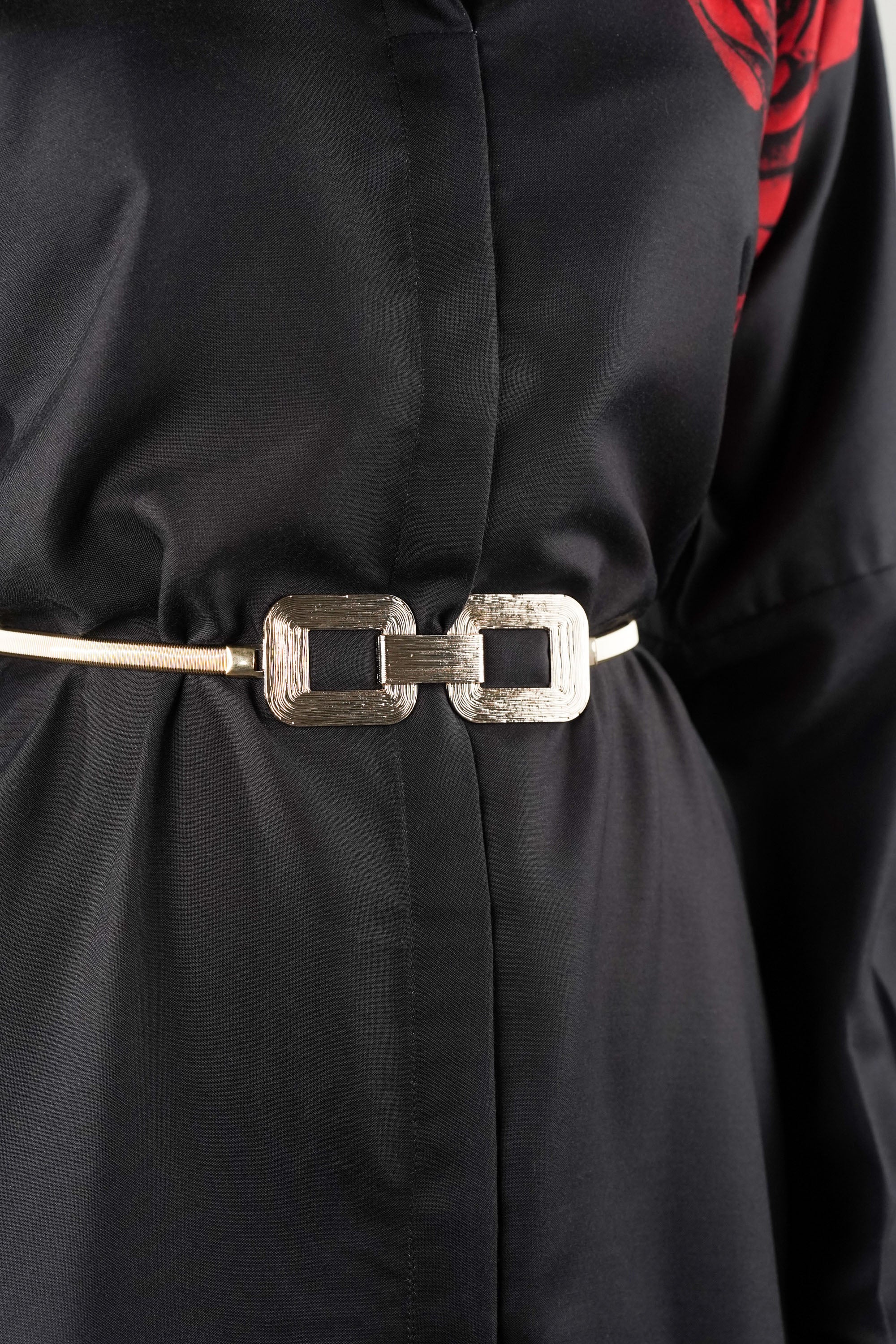 Structured Buckle Metal Stretch Belt
