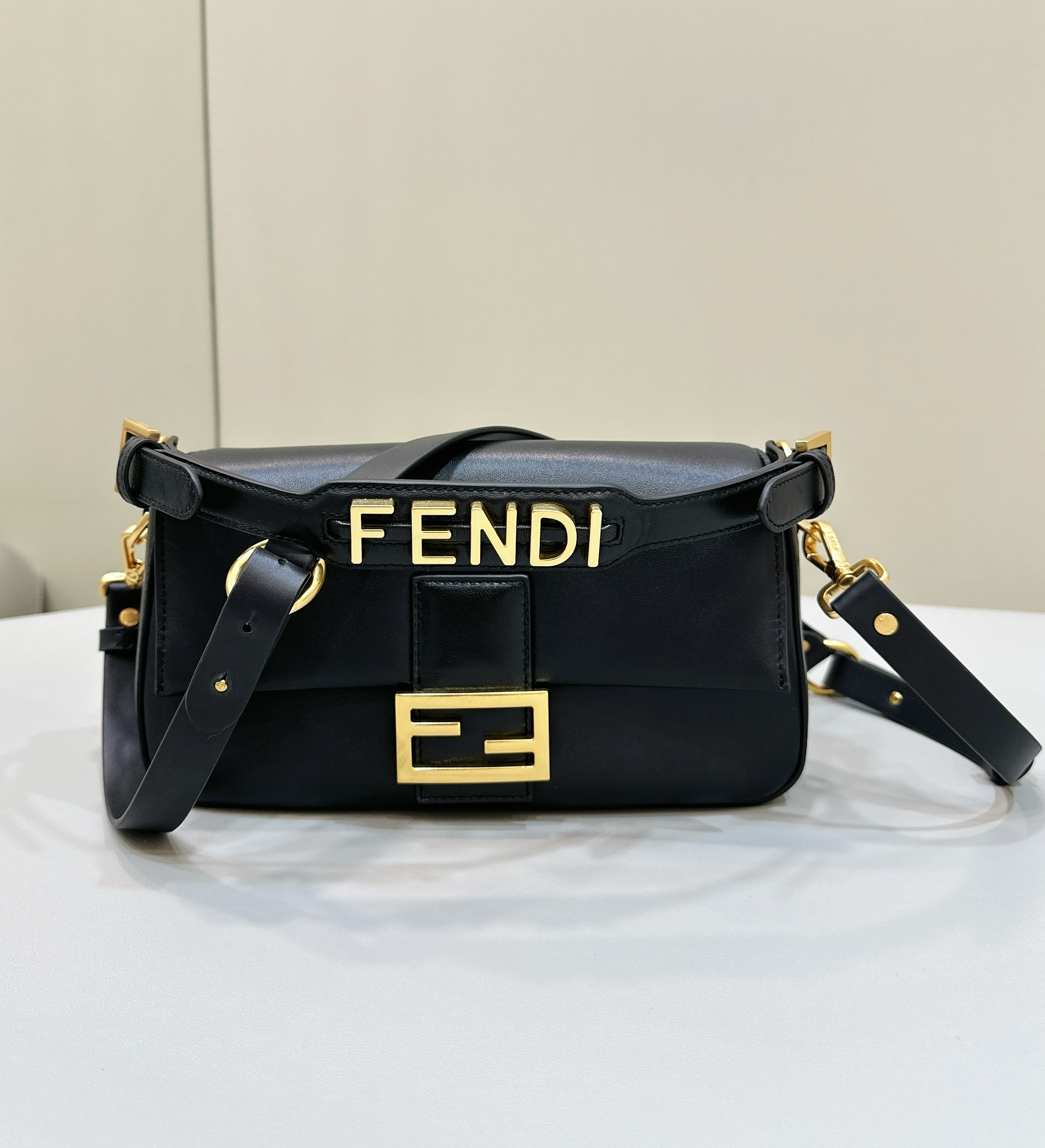 Fendi-Baguette Medium Black Stick Bag