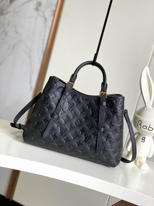 LV M11393 31X21.5X13cm YG 3colour