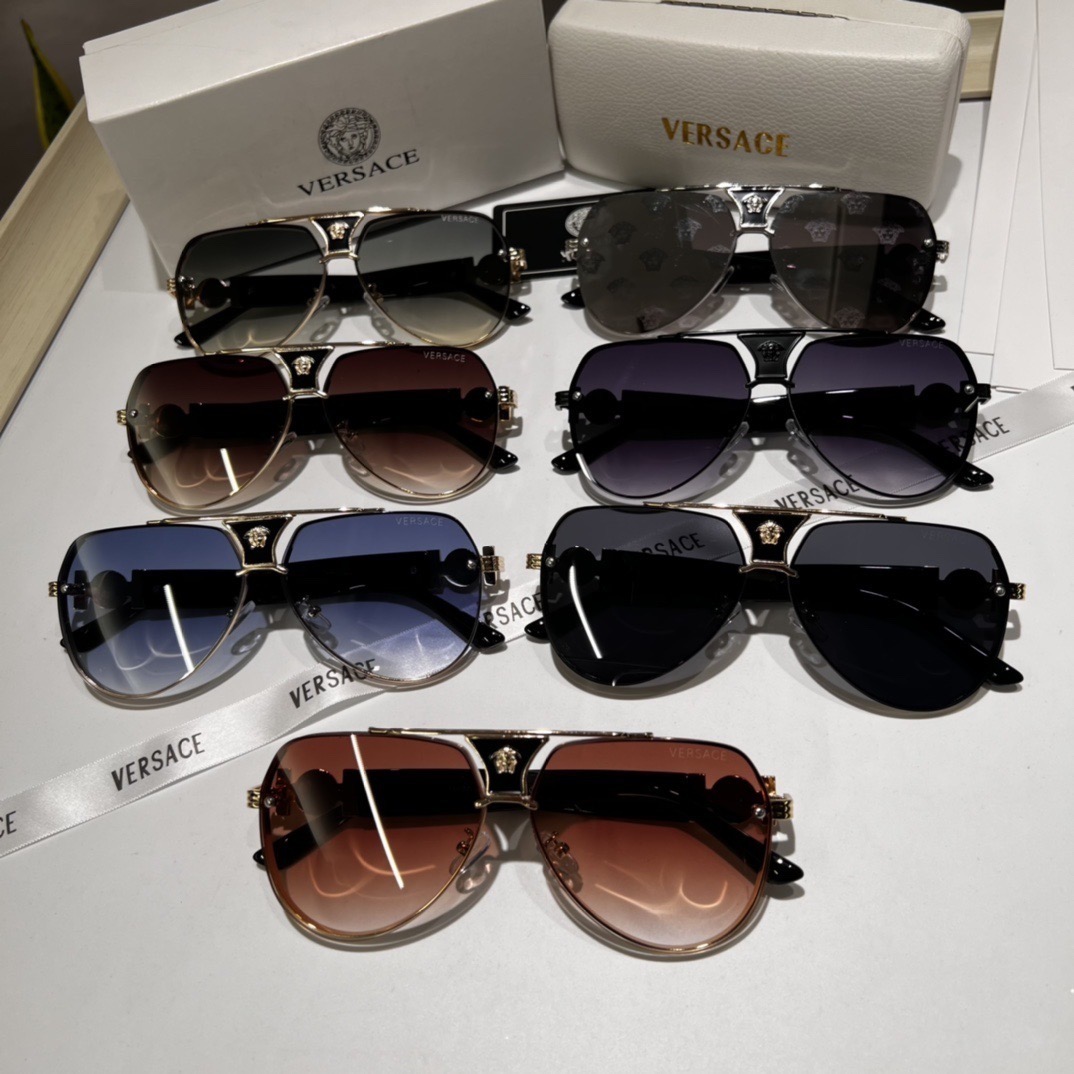 Versace Fashionable Sunglasses
