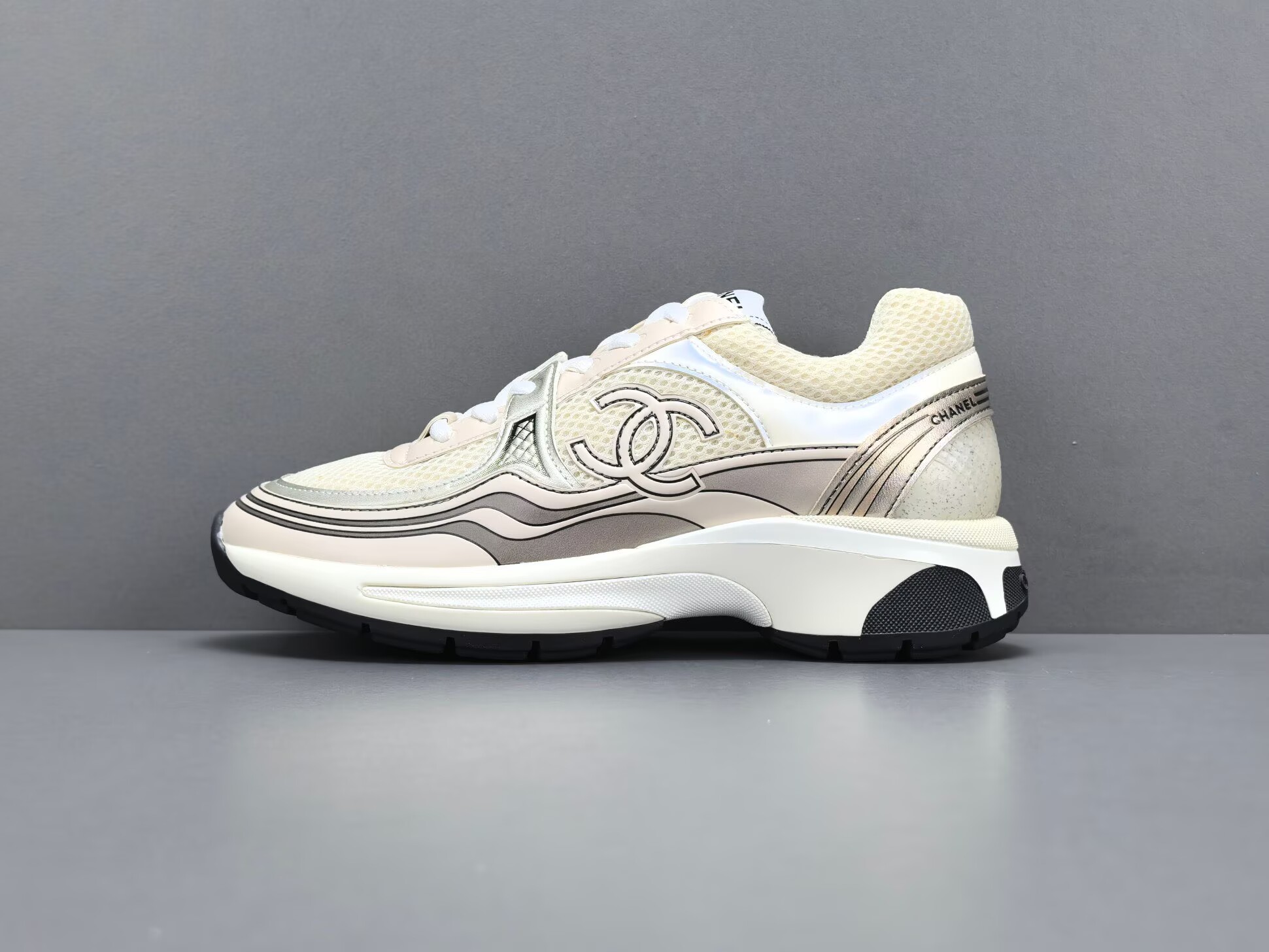 CHNE1 Leather Low Top Sneakers - CCSHOES
