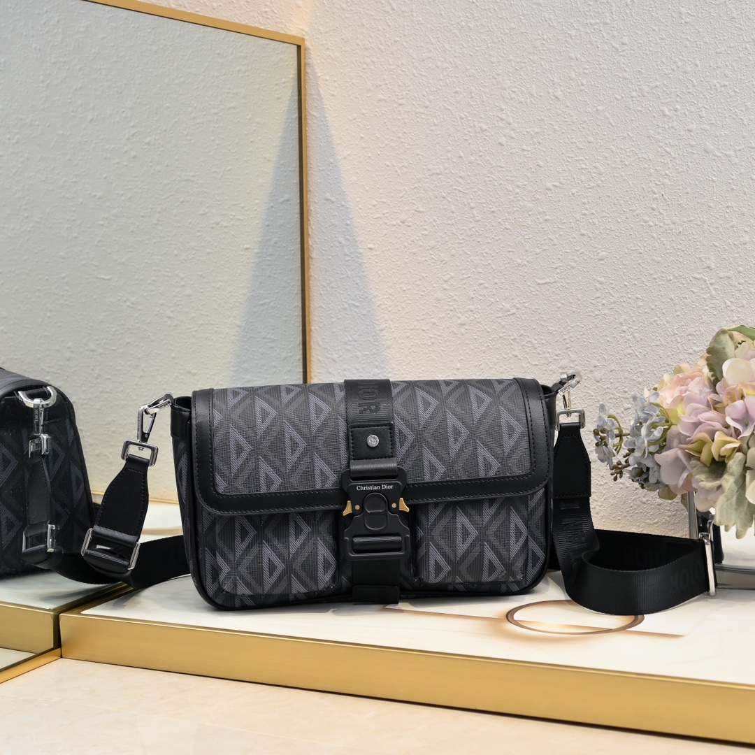 Dior new Hit the Road messenger bag