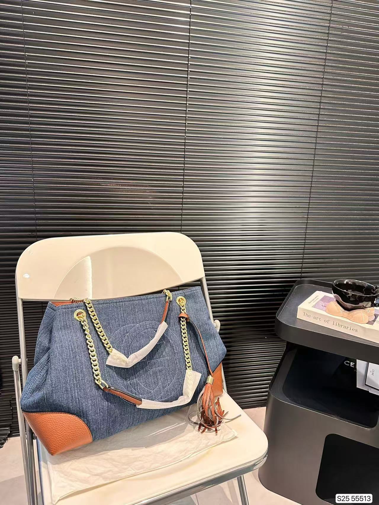 Gucci Soho Chain Strap Shoulder Bag